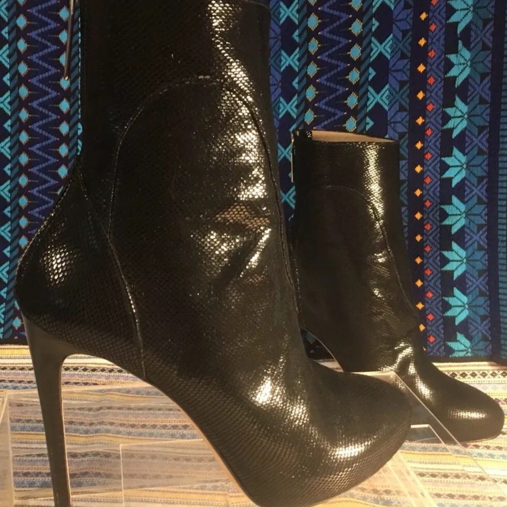 ATALANTA WELLER BLACK LEATHER BOOTIE Size 40 Euro